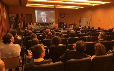 Eva García Ruiz presenta la Sinergología en el XII Congreso SOCAMPAR